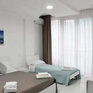 137 Bed and breakfast